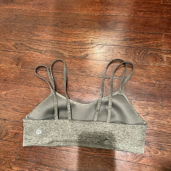 Lululemon Like a Cloud bra b/c - Picture 2 of 2
